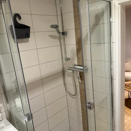 Seeglueck I Moderne Fuer Bis Zu 4 Personen Steinhuder